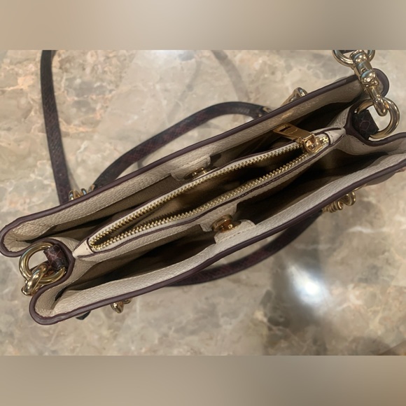 NEW! COACH Cammie Chain Bucket Bag Colorblock Pebble Leather Chalk Blush - Picture 4 of 5